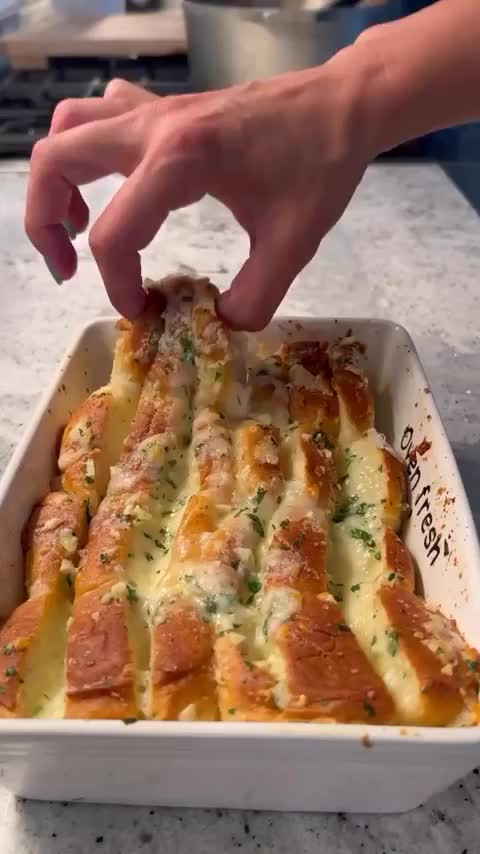 Cheesy Hawaiian Roll Garlic Bread