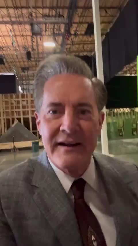 Mr MacLachlan gives a tour of the Fallout set