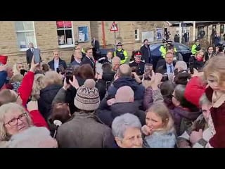 Man calls out King Charles over Epstein-Andrew ties……gets booed by crowd straight away