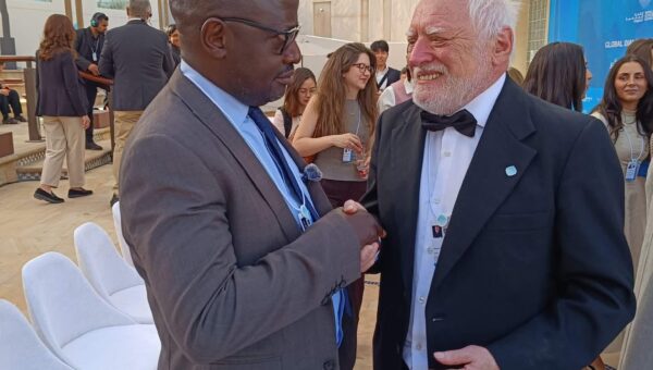 Hide the pain Harold meeting with Why are you geh guy at the World Government Summit