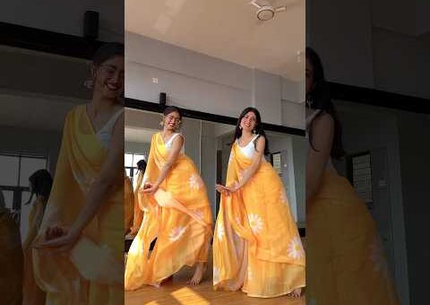 Saree ke fall sa!💛#youtubeshorts #dance #trending #shorts #viral #shortvideo #viralvideo #love #fyp