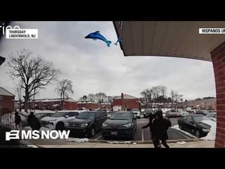 New Jersey elementary school students run from ICE