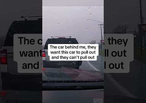 Instant Karma for Ignoring Traffic Rules ！😂😂#InstantKarma#PoliceCaught#TrafficViolation#baddrivers