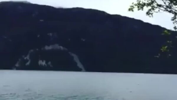 UNDENIABLE VIDEO PROOF OF THE LOCH NESS MONSTER HAS SURFACED