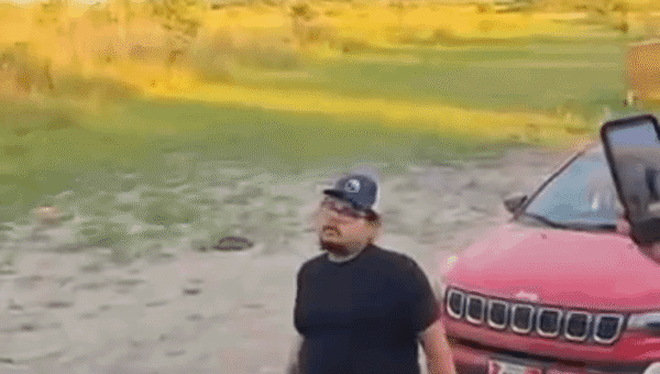Dumbass tries sawed off shotgun