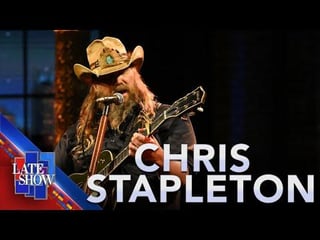 Chris Stapleton and Mickey Raphael perform Willie Nelson’s pro-immigrant song “Living in the Promiseland” on…