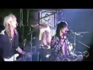 Guns N’ Roses, ‘Welcome to the Jungle’ Live – Two months before the song’s release
