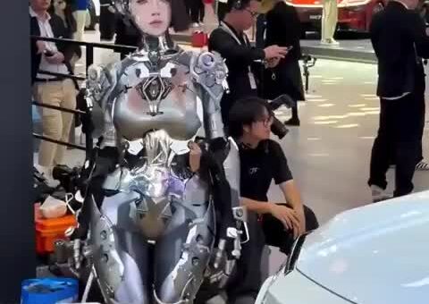 Cosplay with Ex_Machina Vibes