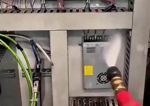 Cleaning electrical boxes with hydrofluroether