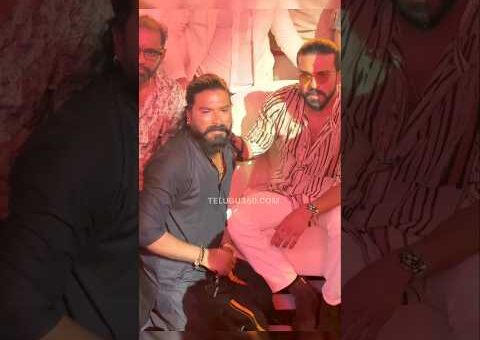 Ram Charan Bodyguard stopped ram charan fan #tollywood #ramcharan #telugushorts #shorts #ytshorts