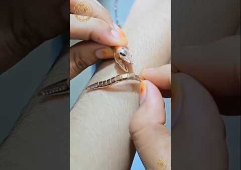 Stylish Gold Bracelet Bangle Design|Latest Jewelry Trend #trendingnow #gold #jewelry #shorts #luxury