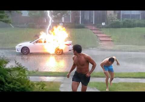Incredible Lightning Strikes Caught on Camera