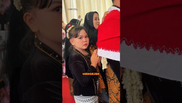 Pasang Muka Kocak, Malah Kena Karma