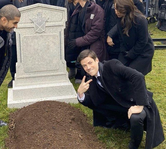 Grant Gustin Next To Oliver Queen's Grave
